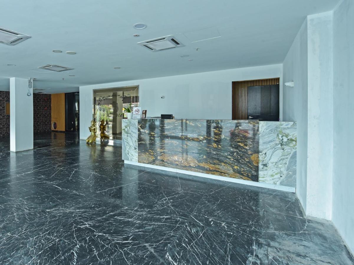 Capital O 90130 Sawadee Hotel Johor Bahru Extérieur photo